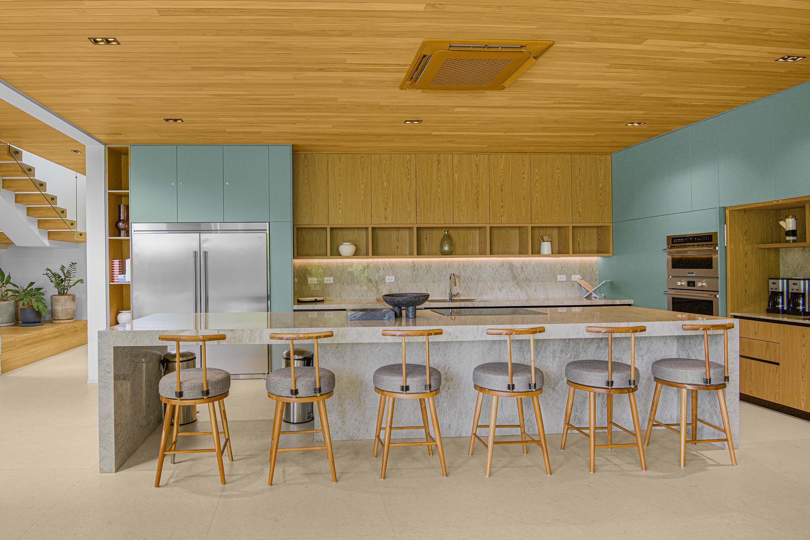 Kitchen — 1 / 13